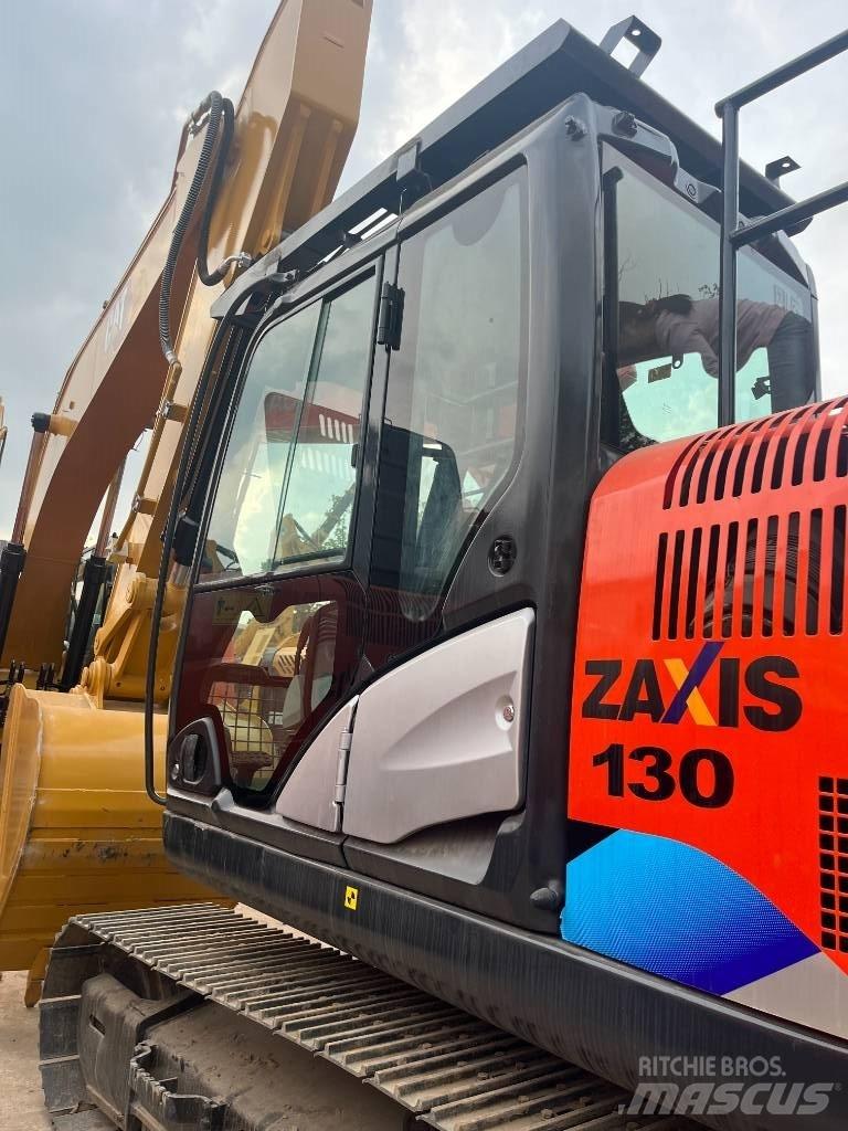 Hitachi 130-5 Koparki gąsienicowe
