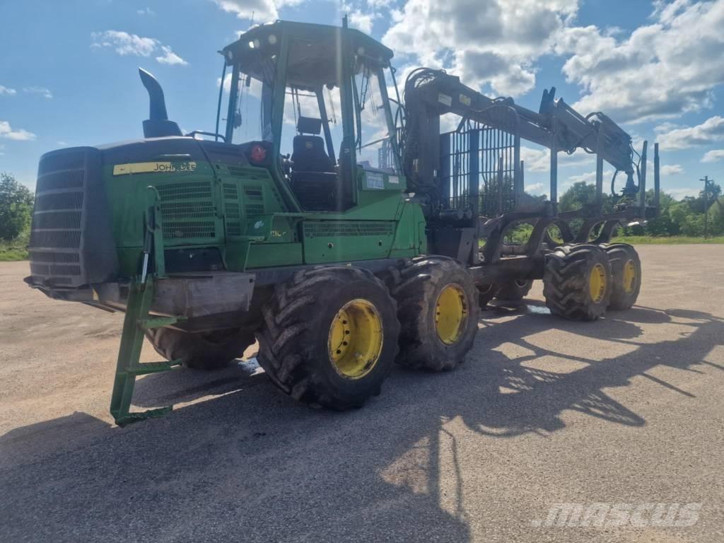 John Deere 1110G Forwardery