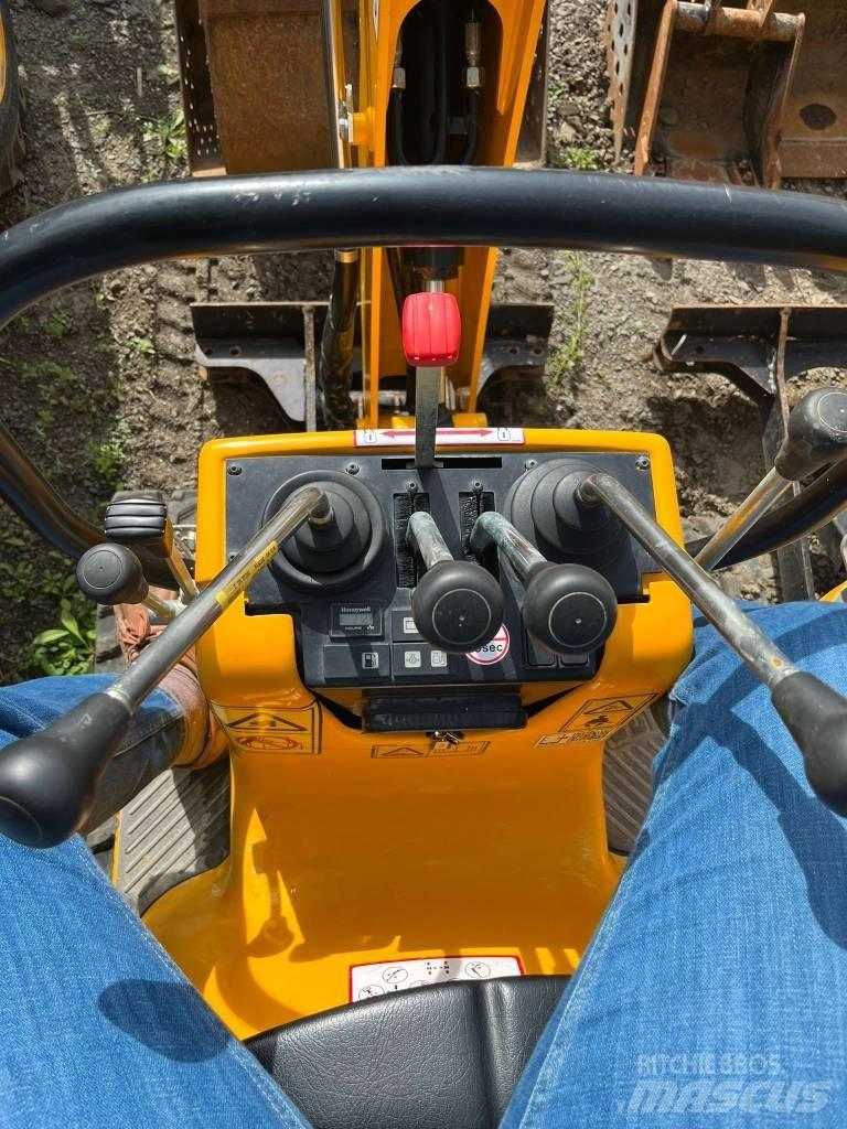 JCB 8008 CTS Minikoparki
