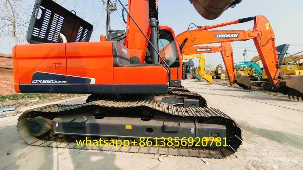 Doosan DX 225 Koparki gąsienicowe