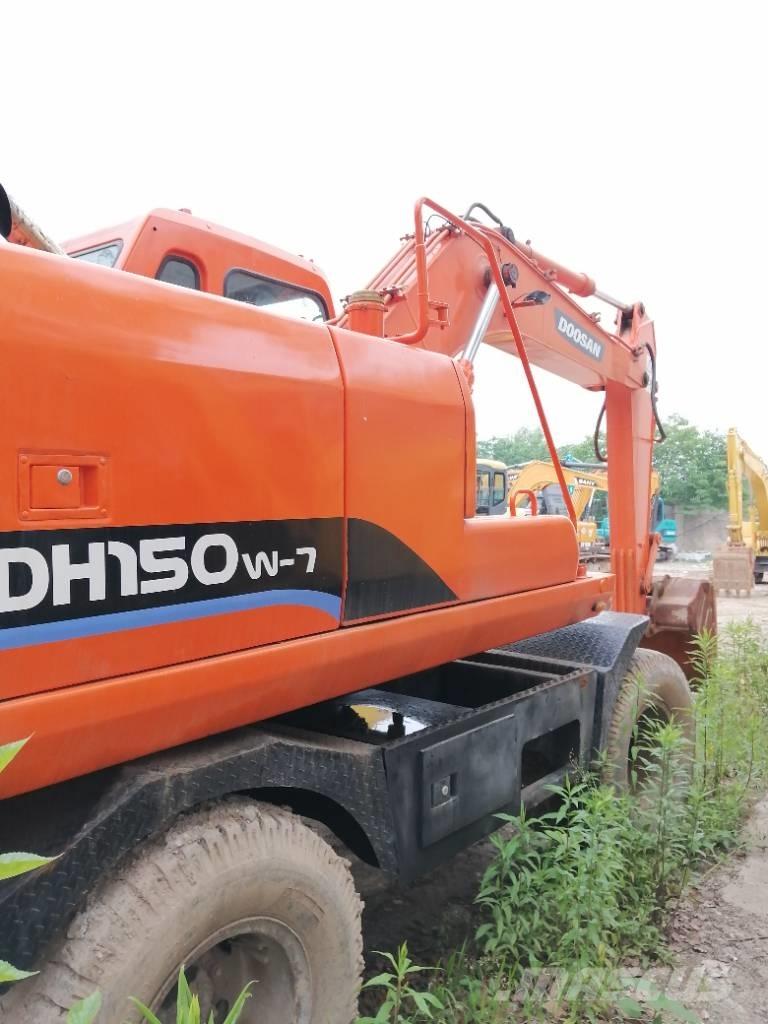 Doosan DH 150 W-7 Koparki gąsienicowe