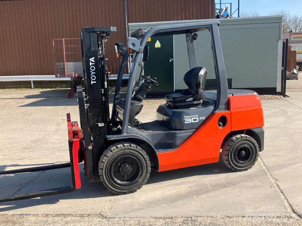 Toyota 52-8 FDF 30 Wózki Diesla