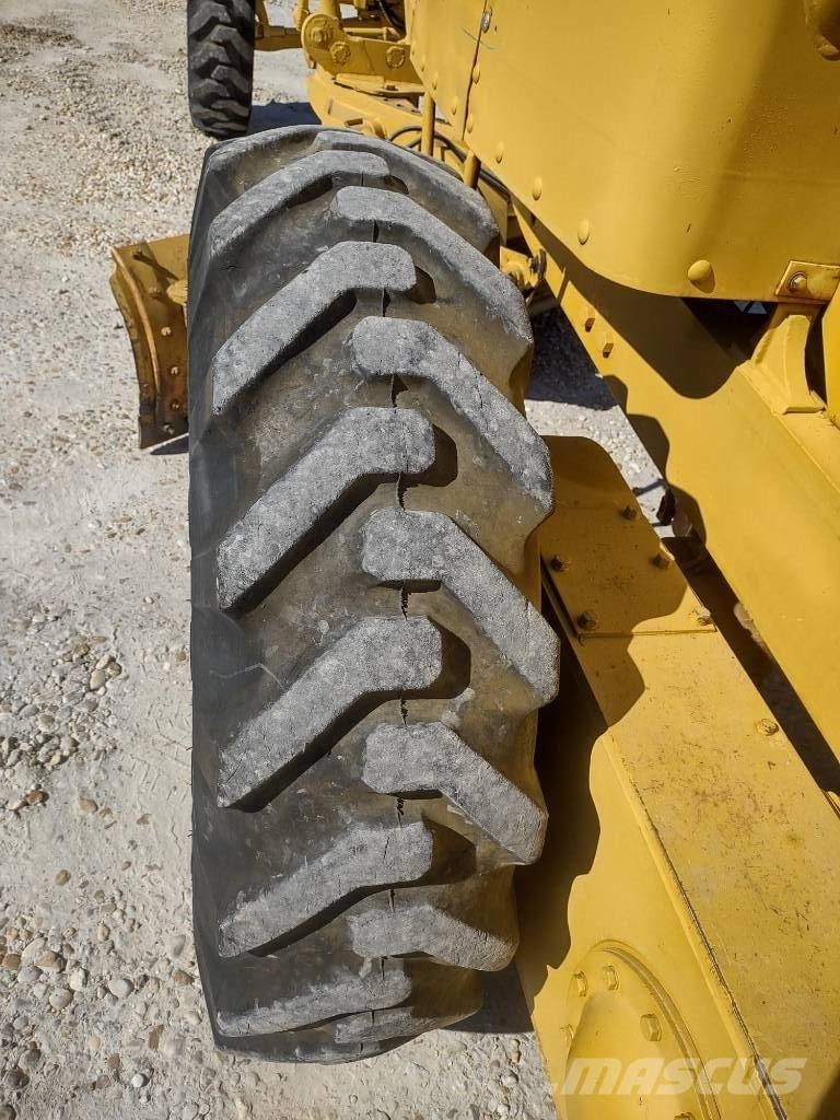 CAT 120 Równiarki