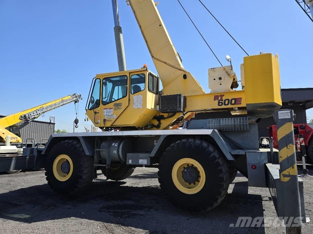 Grove RT 600 E Żurawie terenowe