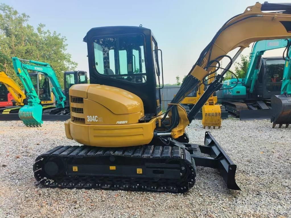 CAT 304 CR Minikoparki