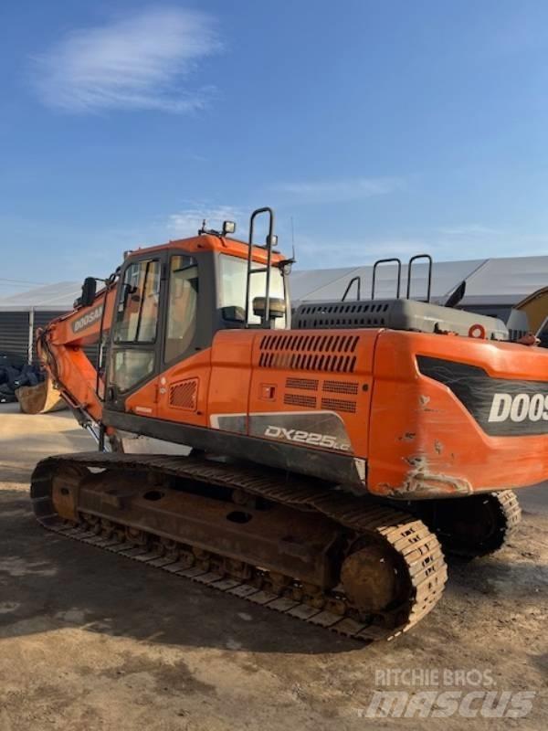 Doosan DX 225 LC-5 Koparki gąsienicowe