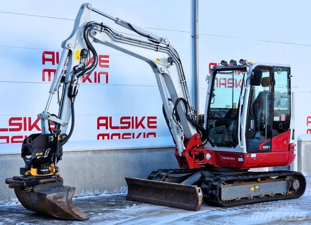 Takeuchi TB 250 Minikoparki