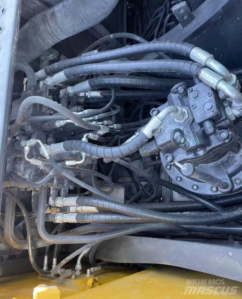 Volvo 240 Koparki gąsienicowe