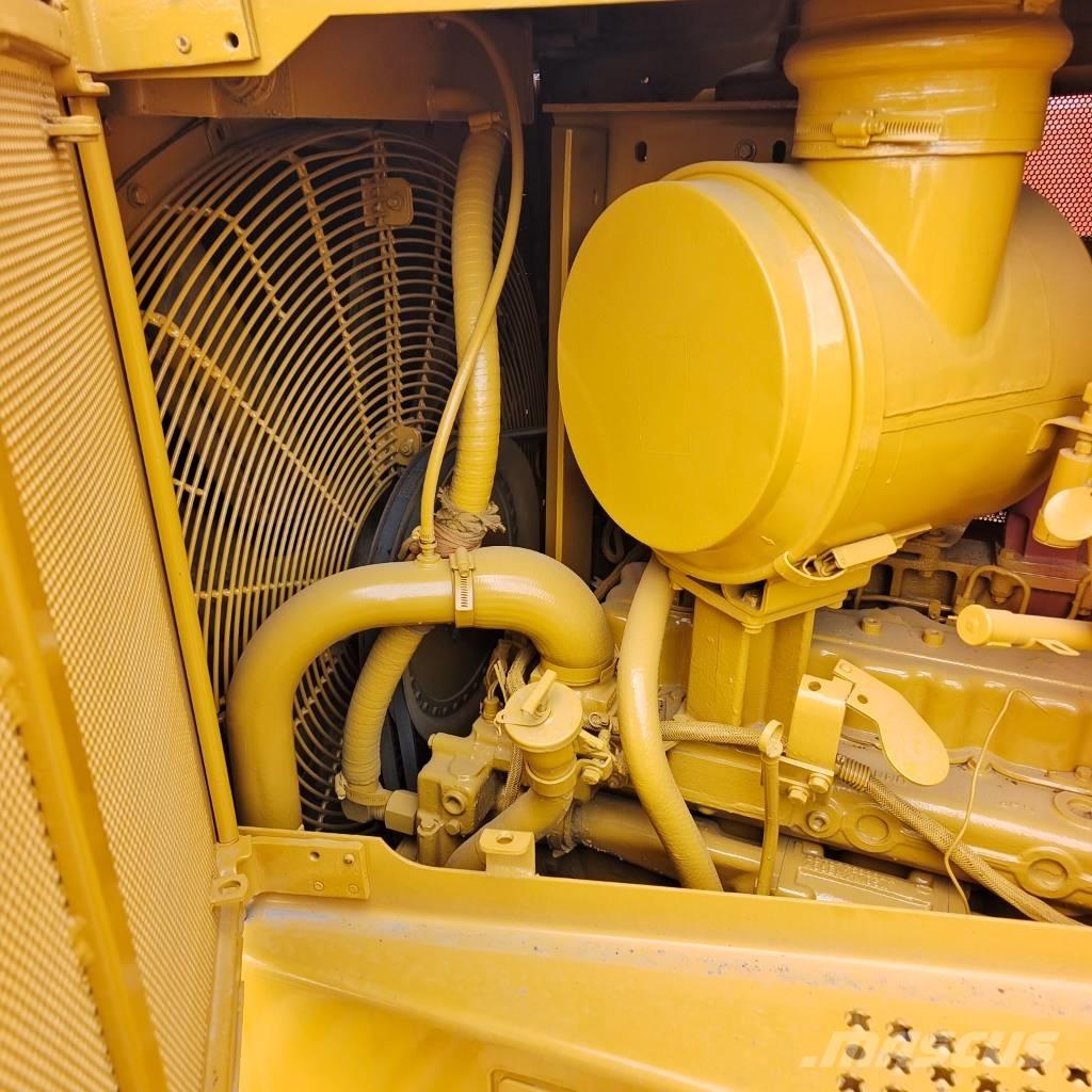 CAT D 6 R Spycharki gąsienicowe