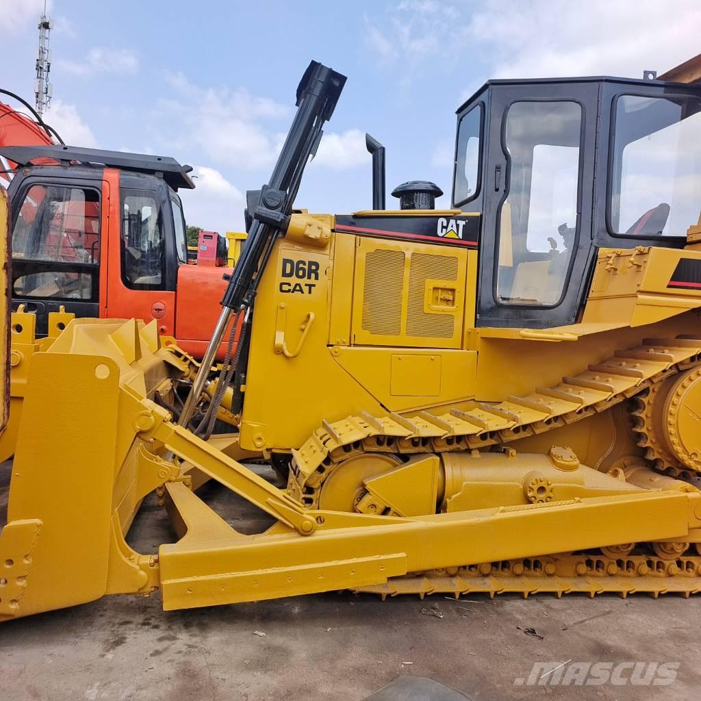 CAT D 6 R Spycharki gąsienicowe