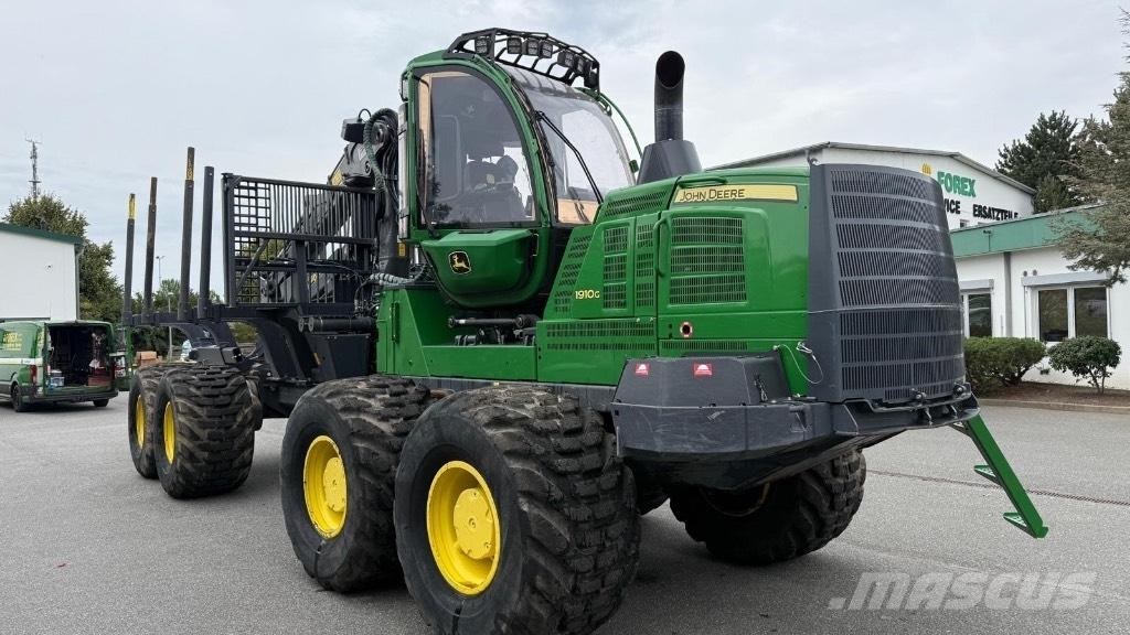 John Deere 1910G Forwardery