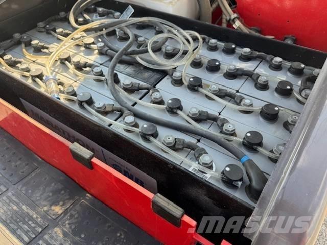 Manitou ME 425 Wózki elektryczne