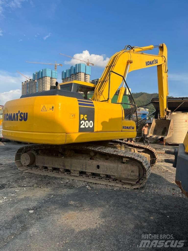 Komatsu PC 200-7 Koparki gąsienicowe
