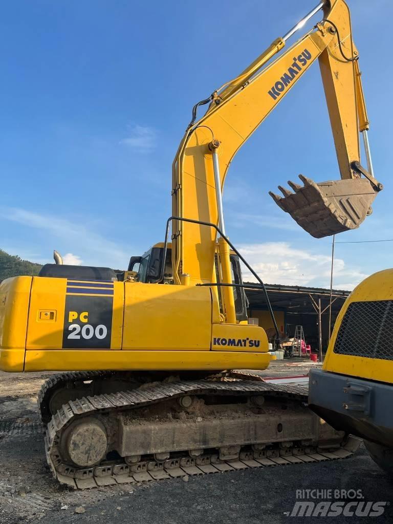 Komatsu PC 200-7 Koparki gąsienicowe