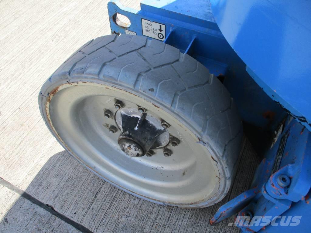 JLG E300AJP (180) Kompaktowe samojezdne wysięgniki podnośnikowe