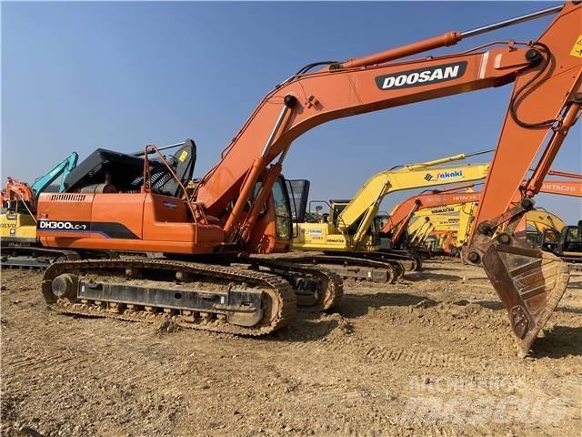 Doosan DH300 Koparki gąsienicowe