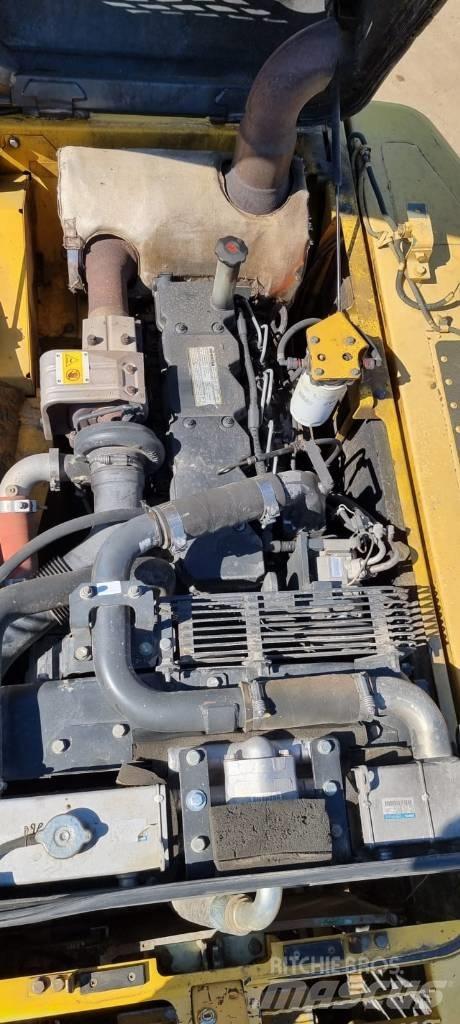 Komatsu PC 210-8 Koparki gąsienicowe