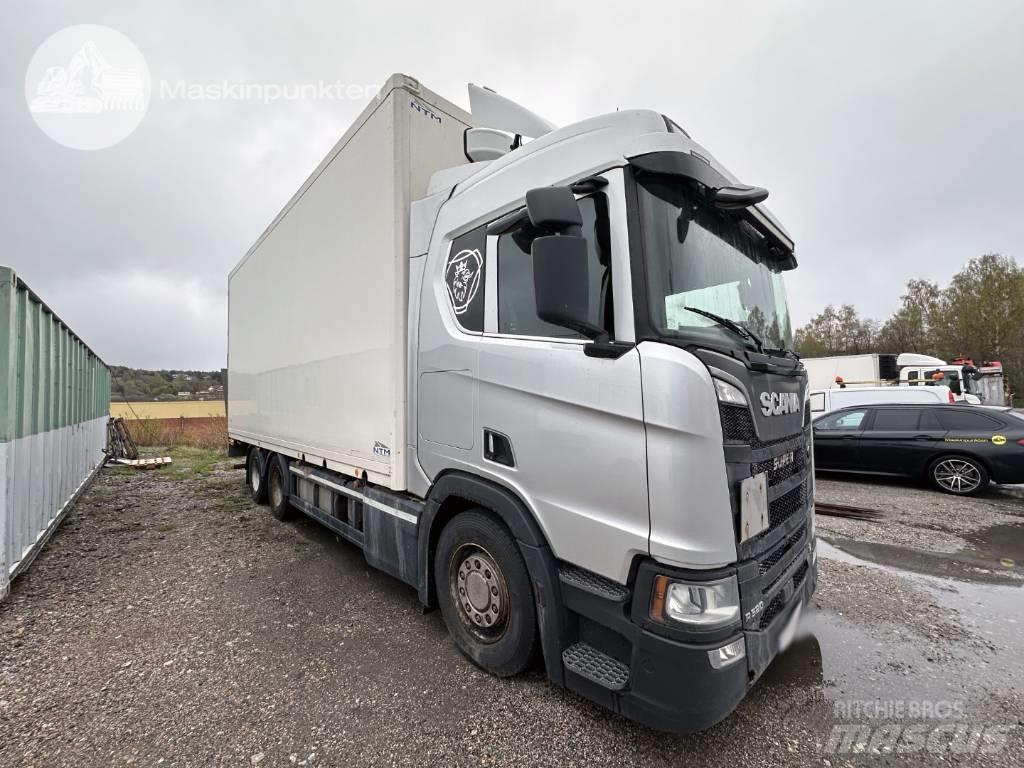 Scania R 520 Samochody ciężarowe ze skrzynią zamkniętą