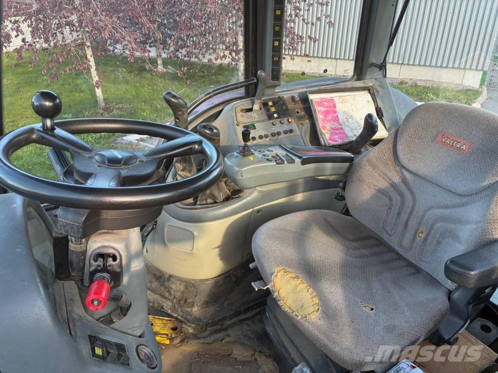 Valtra Traktor T 140 Ciągniki rolnicze