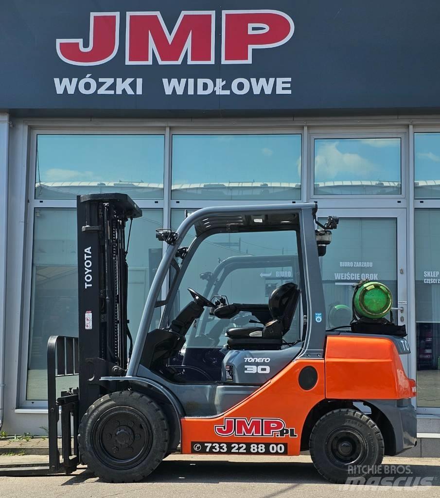 Toyota 8 FG 30 F Wózki LPG