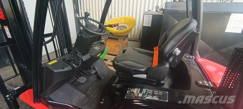 Manitou MI 25 Wózki Diesla