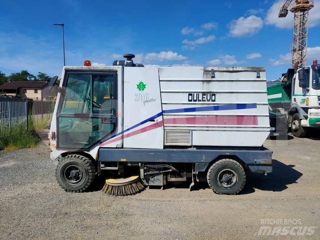 Dulevo 200 Quattro Zamiatarki - Zgarniarki - Odśnieżarki