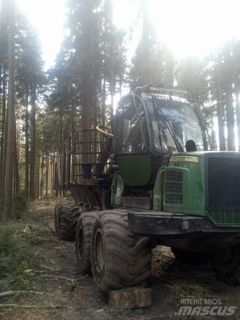 John Deere 1010 E Forwardery