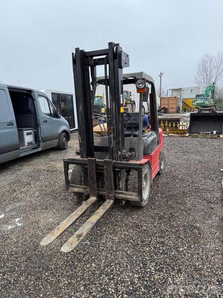 Manitou CG 30 P Wózki LPG