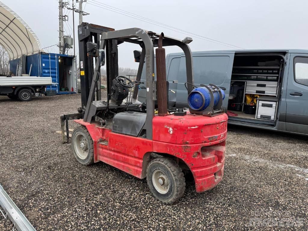 Manitou CG 30 P Wózki LPG