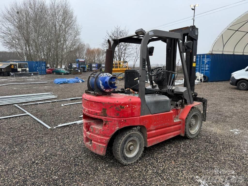 Manitou CG 30 P Wózki LPG