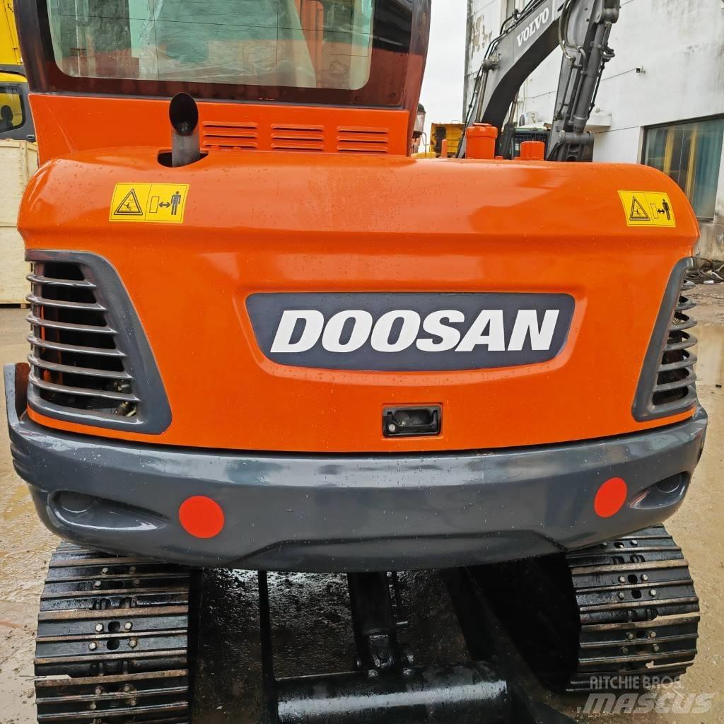 Doosan DX55 Minikoparki