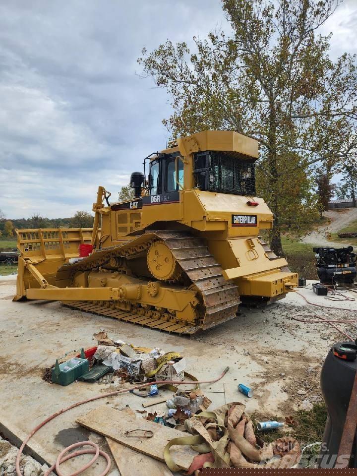 CAT D 6 R Spycharki gąsienicowe
