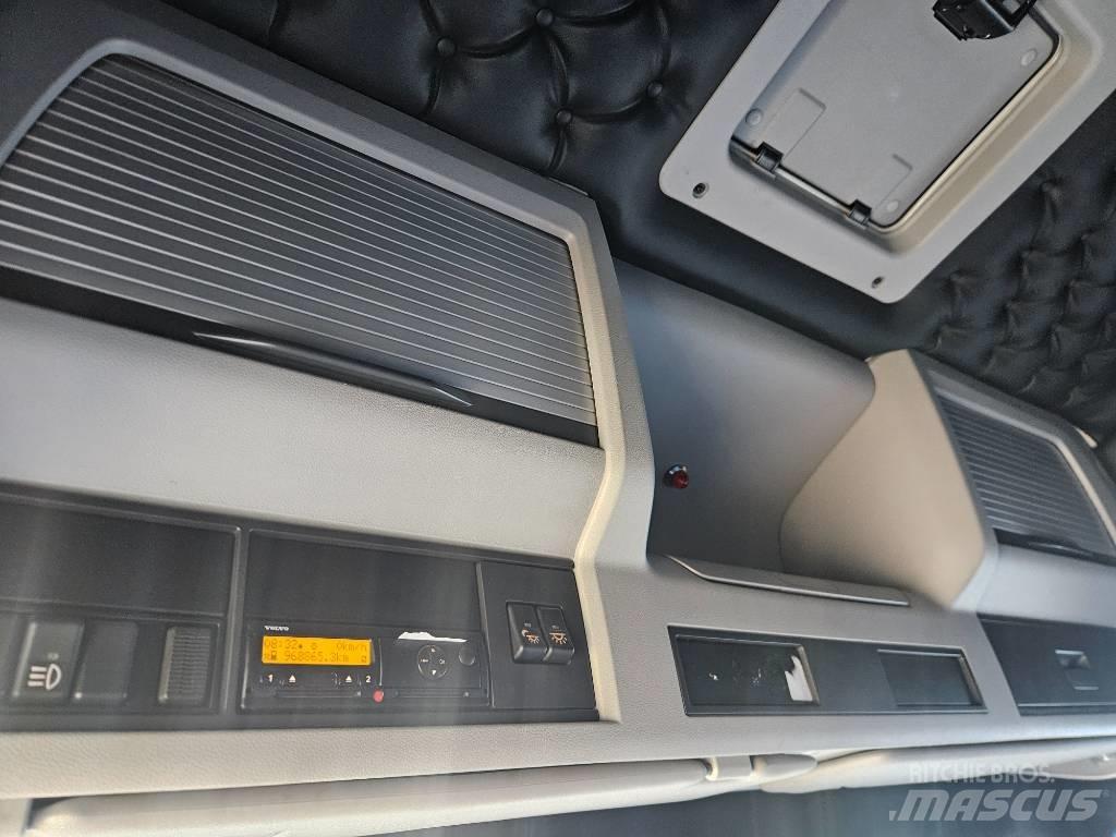 Volvo FM11 Samochody ciężarowe ze skrzynią zamkniętą