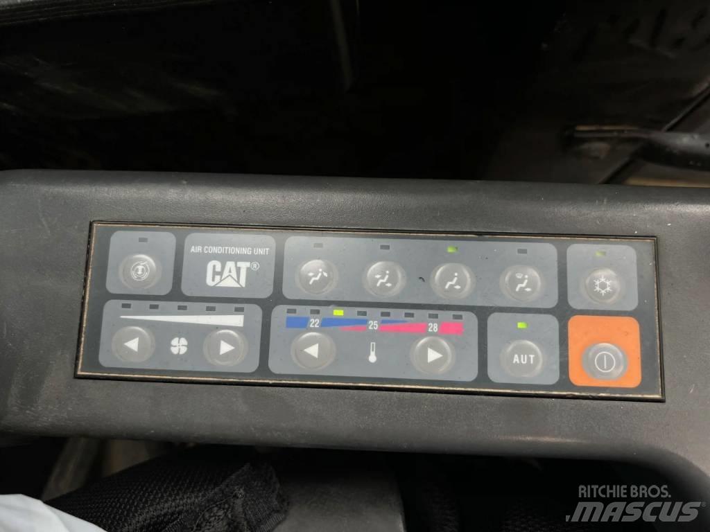 CAT 321D LCR Koparki gąsienicowe