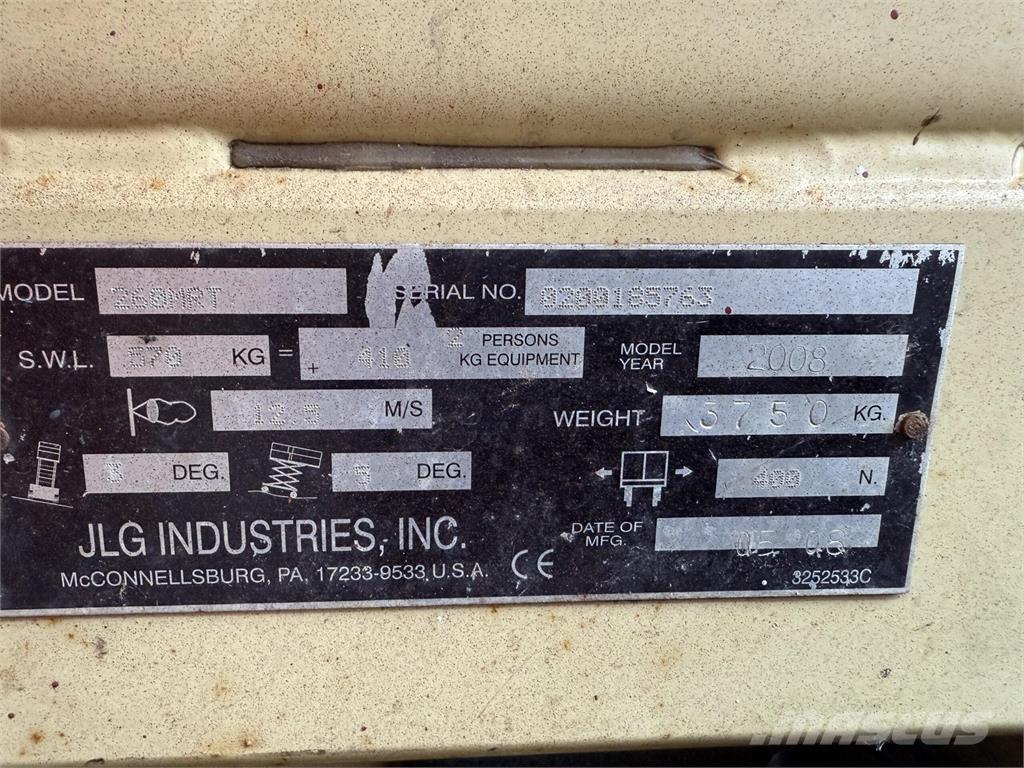 JLG 260 MRT Podnośniki nożycowe