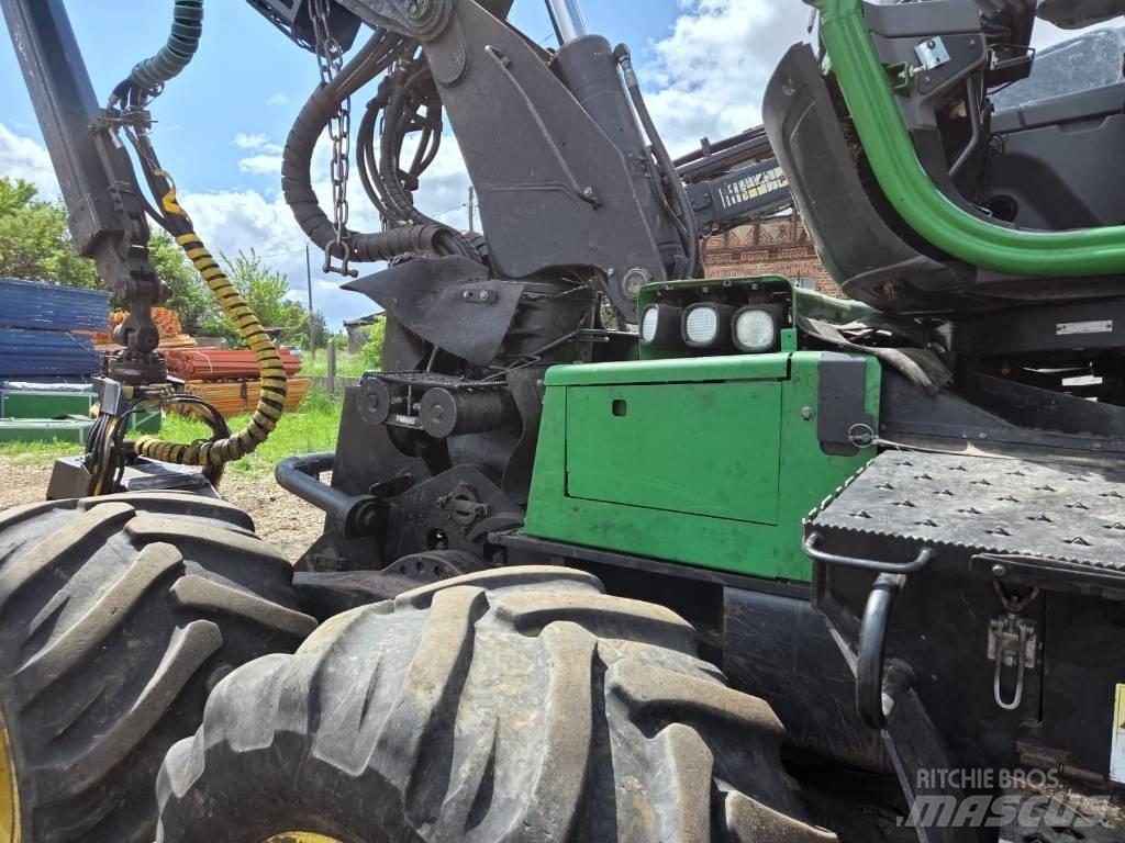 John Deere 1170 E Harwestery