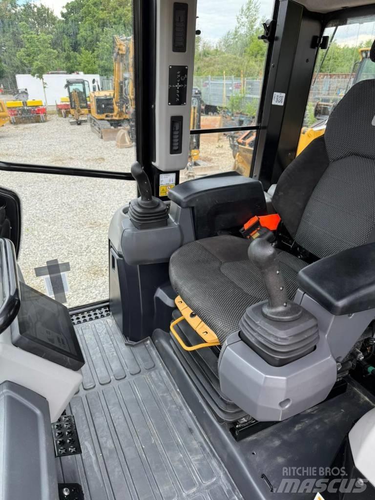 CAT 953 - 12 Ładowarki gąsienicowe