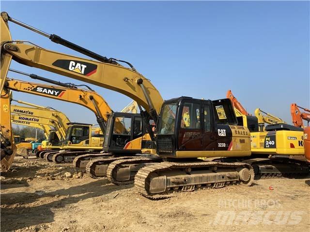 CAT 323D Koparki gąsienicowe