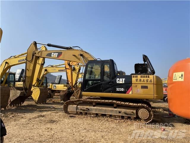 CAT 323D Koparki gąsienicowe