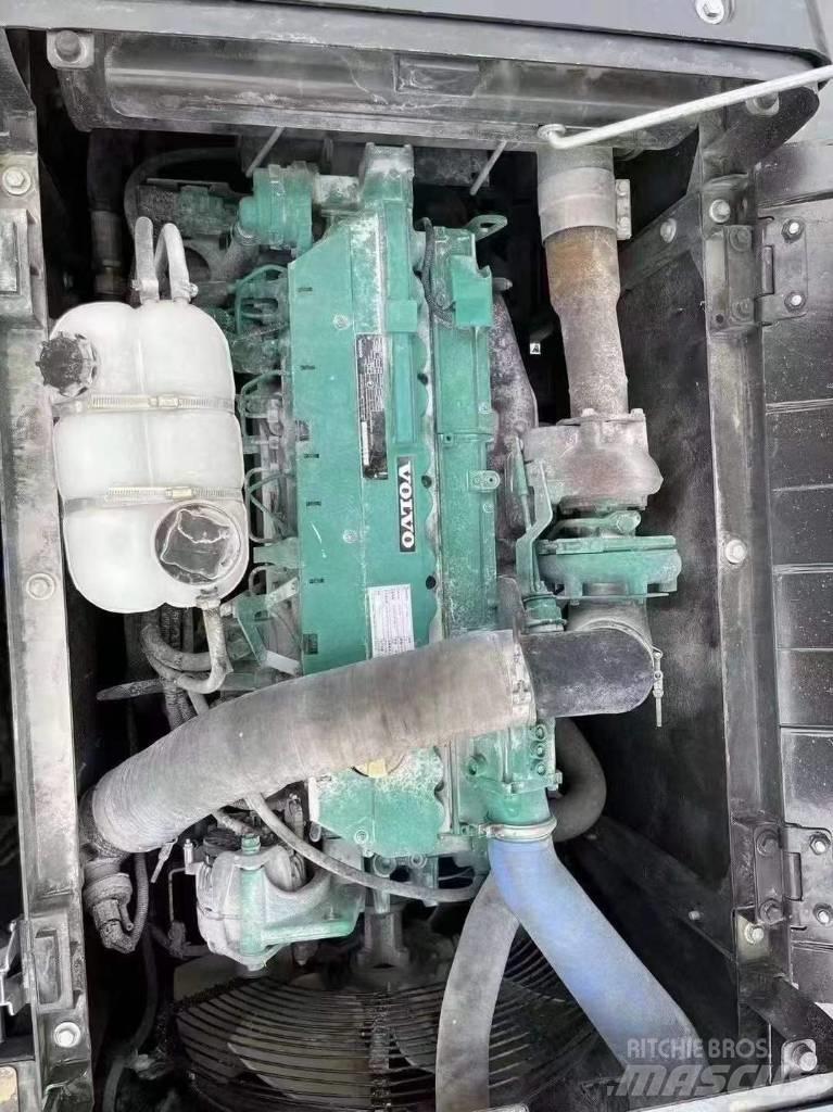 Volvo EC 240 Koparki gąsienicowe