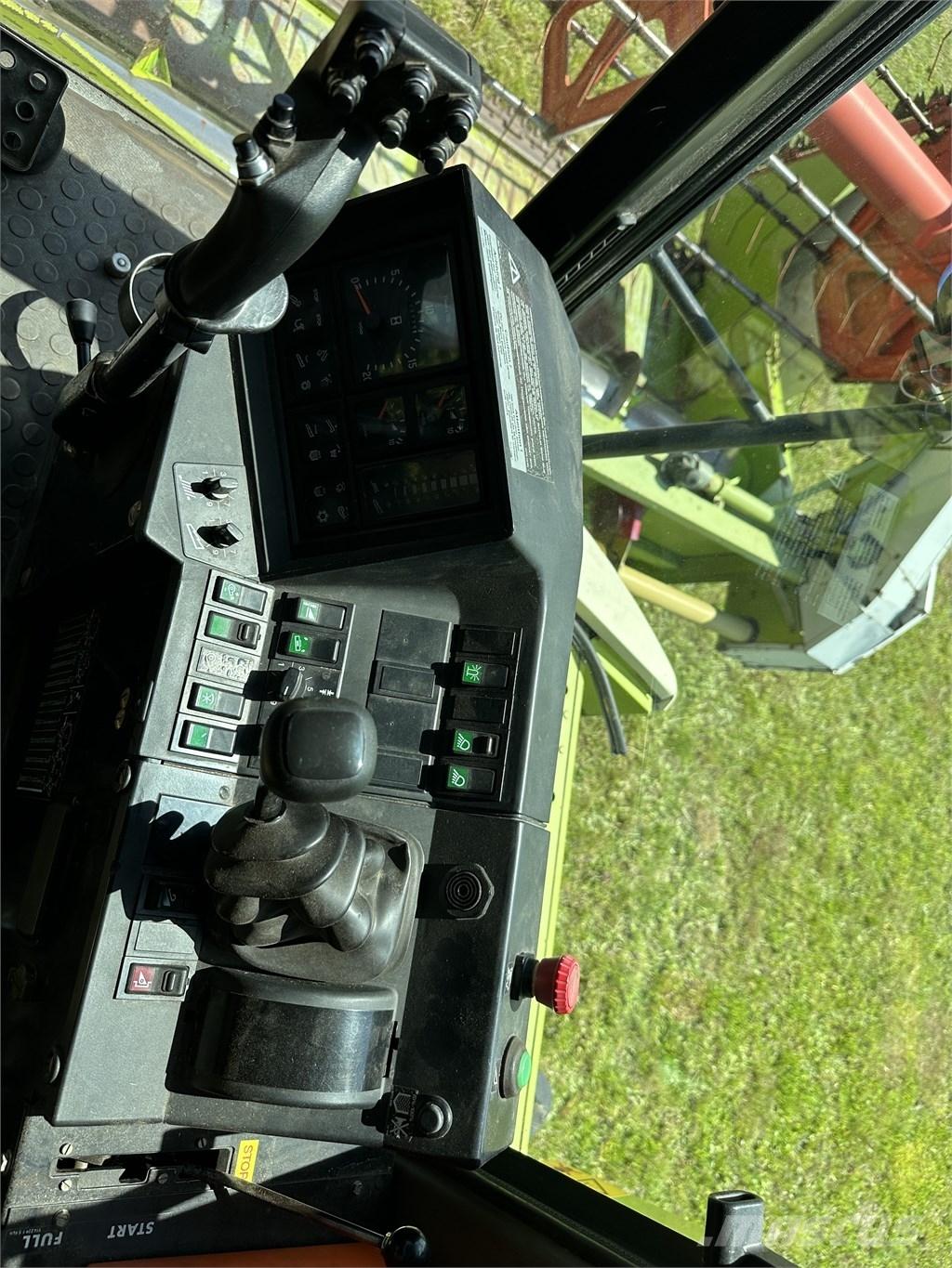 CLAAS Mega 208 Kombajny zbożowe