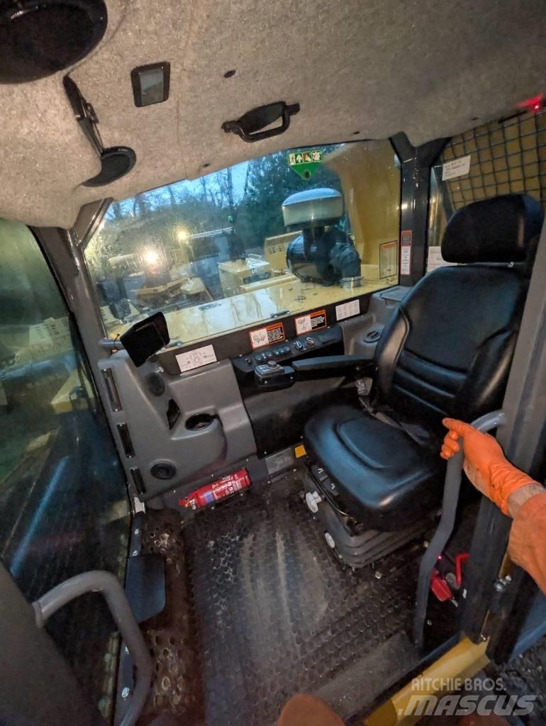 Bell TC11A Wozidła gąsienicowe