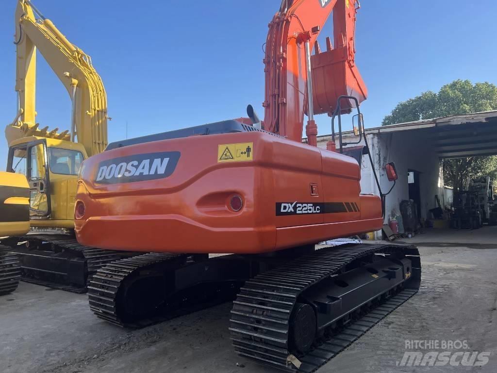 Doosan DX225LC Koparki gąsienicowe