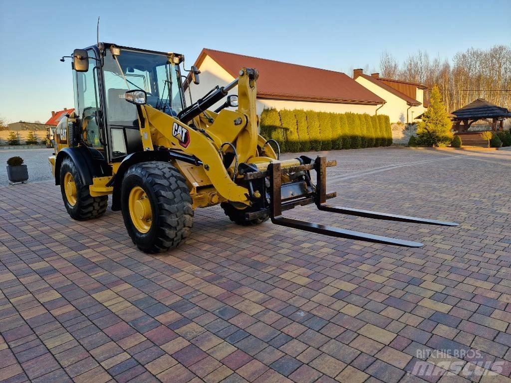 CAT 906 M Ładowarki kołowe