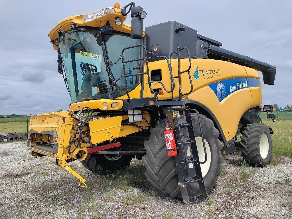 New Holland CX 8070 Kombajny zbożowe