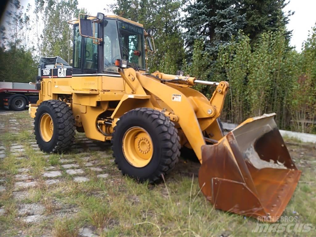 CAT 928F Ładowarki kołowe