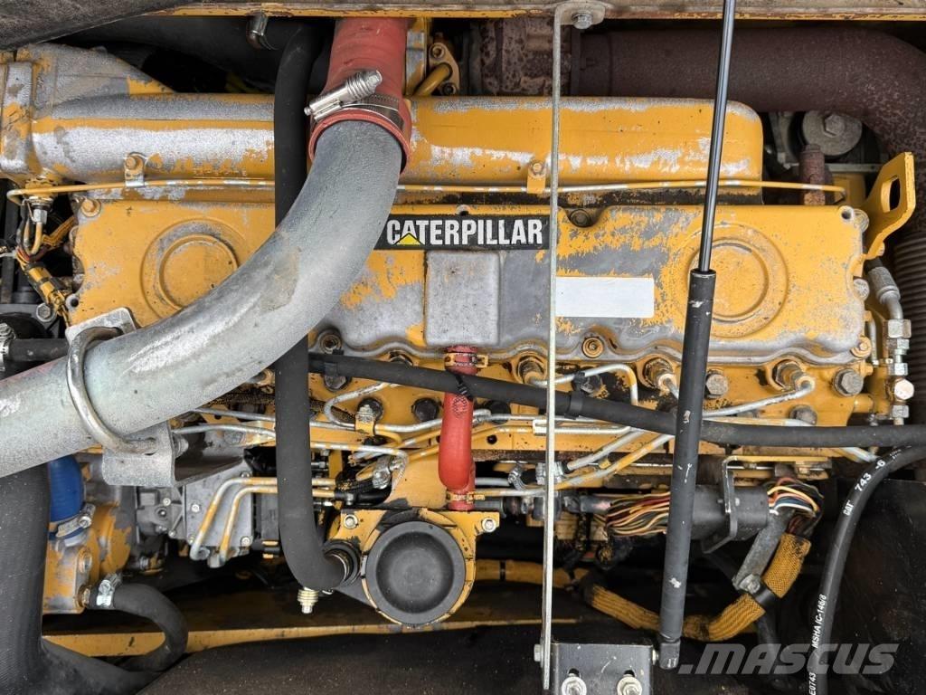 CAT M 318 C Koparki kołowe