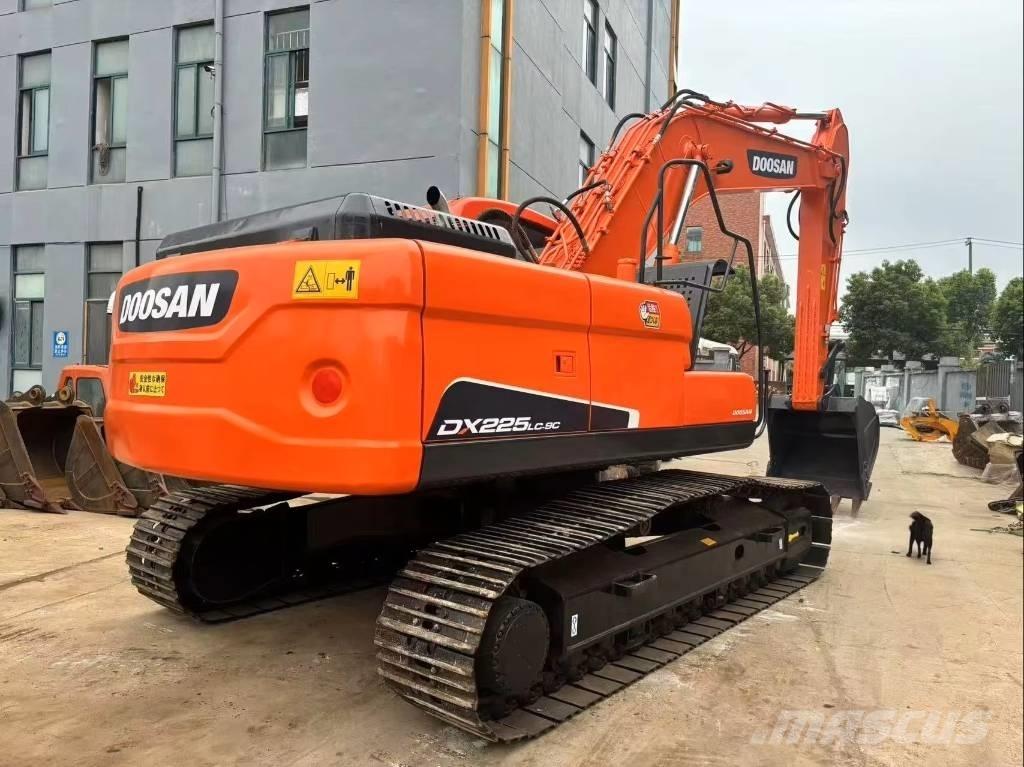 Doosan DX 225 LC Koparki gąsienicowe