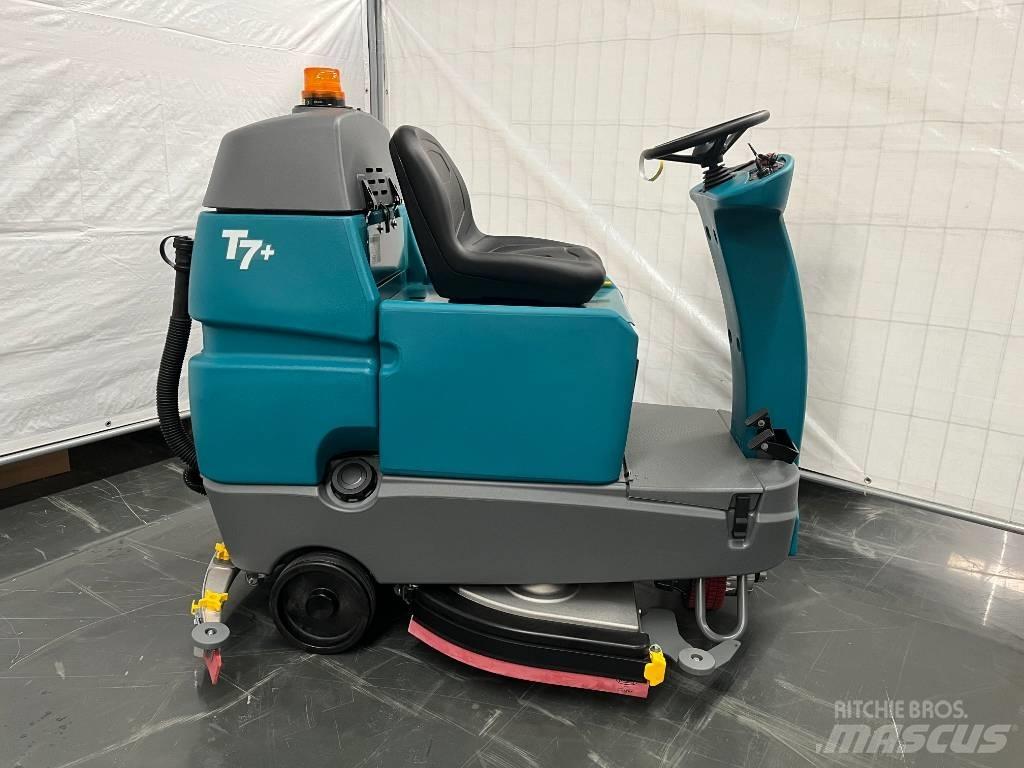 Tennant T7 Zamiatarki - Zgarniarki - Odśnieżarki