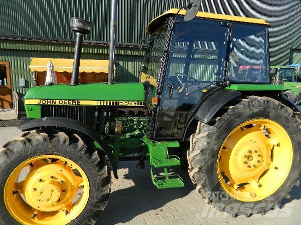 John Deere 2250 Ciągniki rolnicze